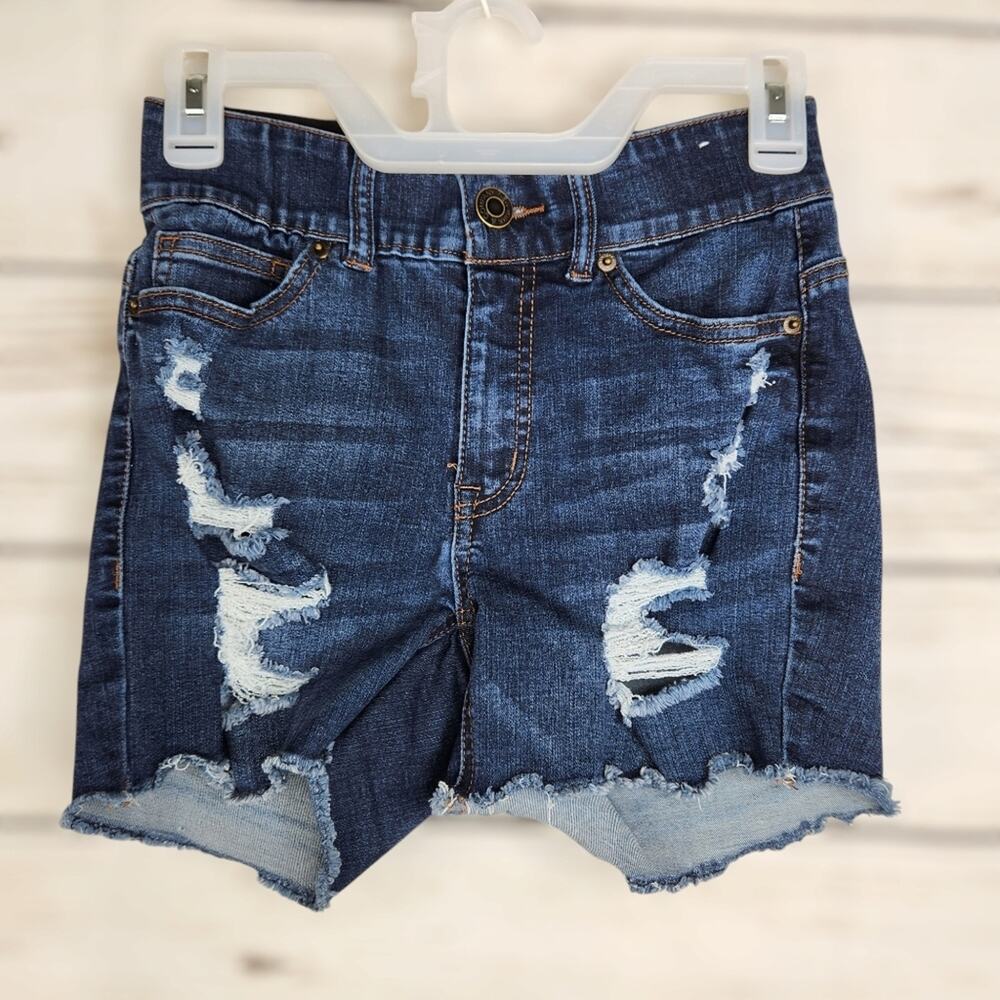New York & Company Curvy Sculpting Distressed Denim Shorts Size 2 Summer Beach